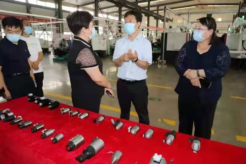 操肥逼网安阳市市长高永一行莅临我公司参观调研